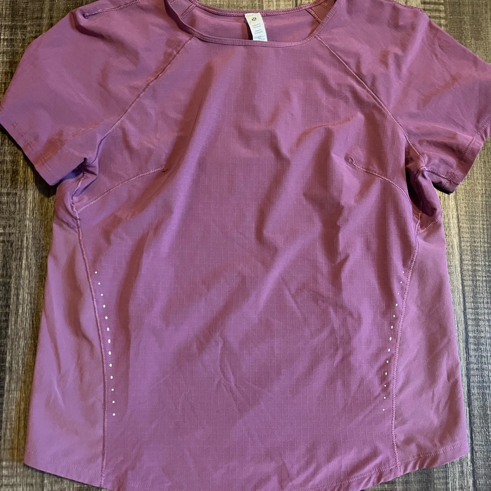 Lulu lemon shirt